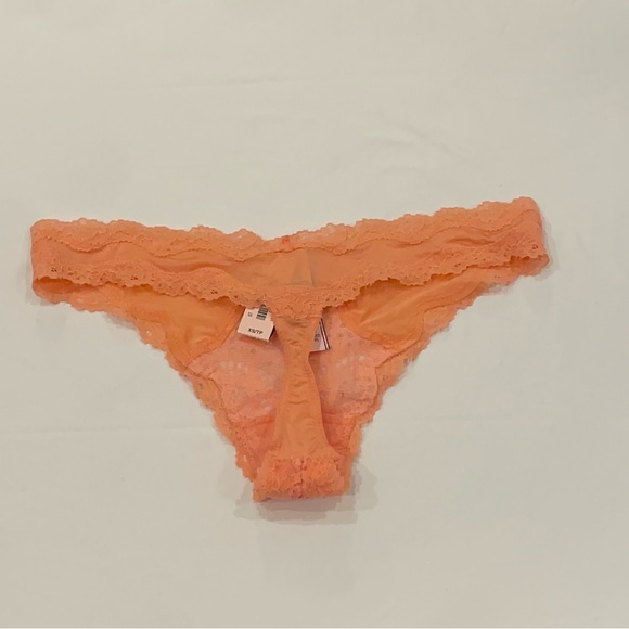 NEW WITH TAGS VICTORIA’S SECRET SIZE XS 2 PACK OF THONGS - Picture 4 of 9